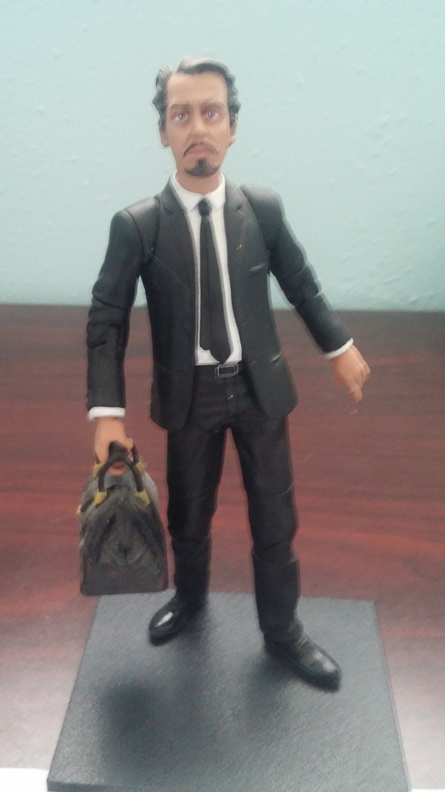 Amazon.com: Mezco Toys Reservoir Dogs Action Figure Mr. Pink